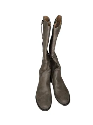 Seamless Comfort City Walking Anti   Bacterial Boots Knee Heels By Clothes Mentor In Grey, Size: 8.5