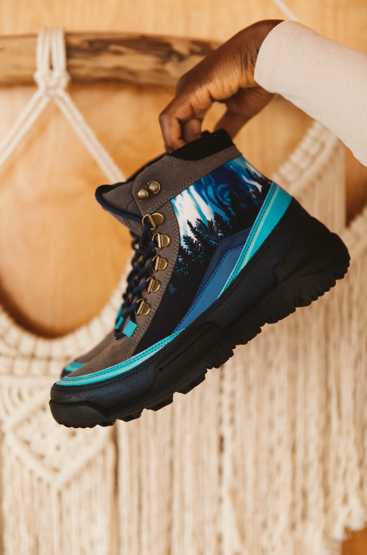 Aurora - Vegan Trekk Boot Compact Form Hunting Trip