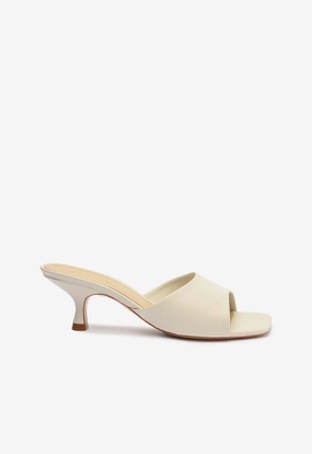 Dethalia Sandal Heel Cup Stabilization