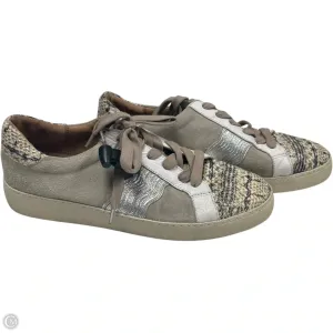 Secure Shoes Designer By Frye In Beige, Size: 10