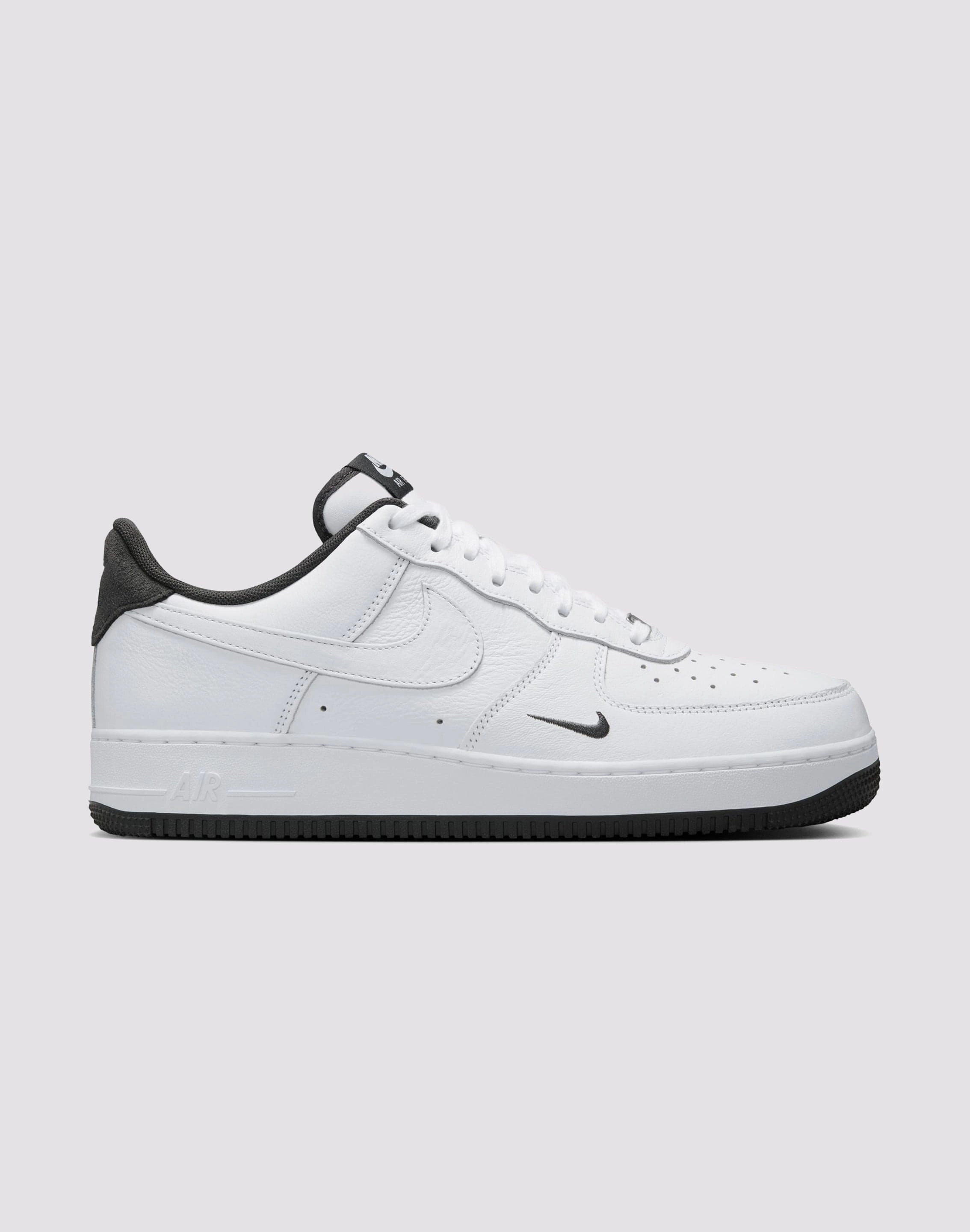 Soft Tone Feather Light Modern Commuters Nike Air Force 1 '07 LV8
