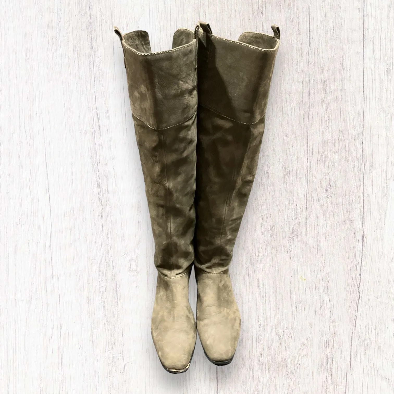 Brown Boots Knee Heels Clothes Mentor, Size 8.5 Mud Resistant Rainy Days