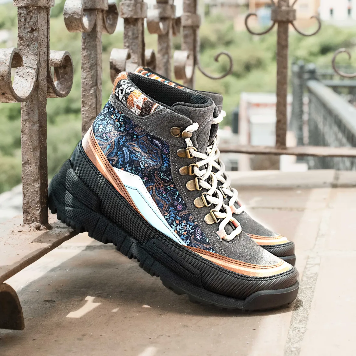 Tauro Trekk Boot Lightweight Feel Easy To Clean