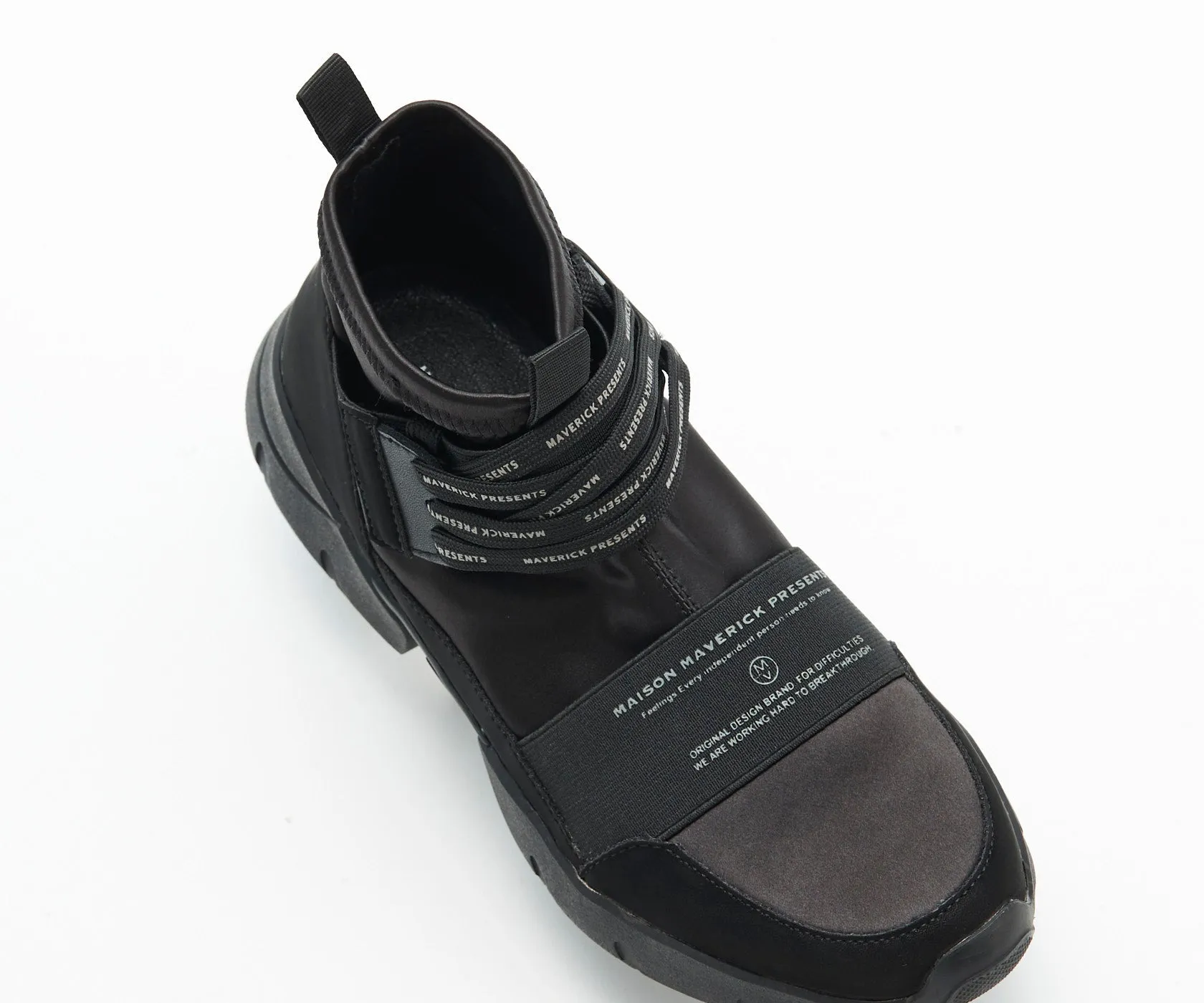 Futuristic High-Cut Sneakers - Black