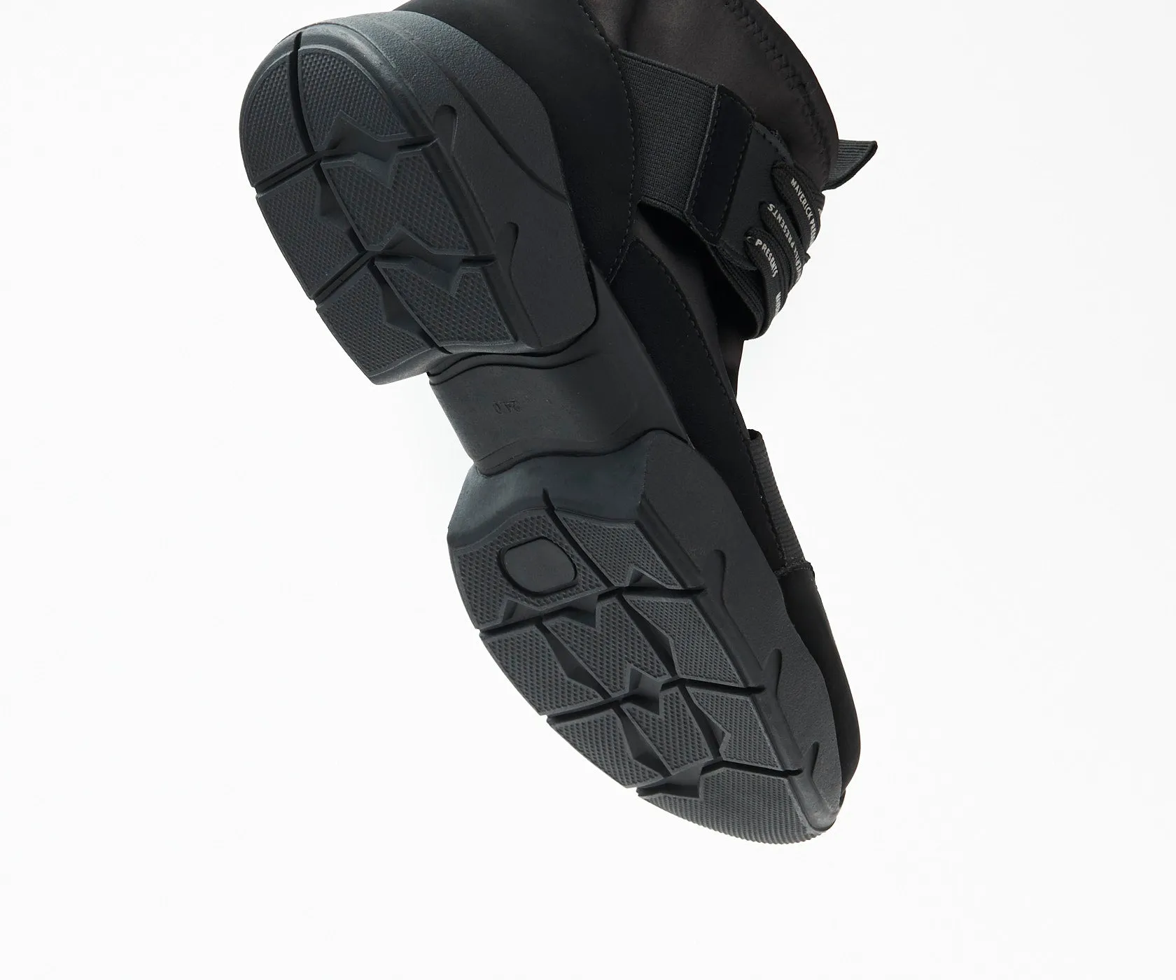 Futuristic High-Cut Sneakers - Black