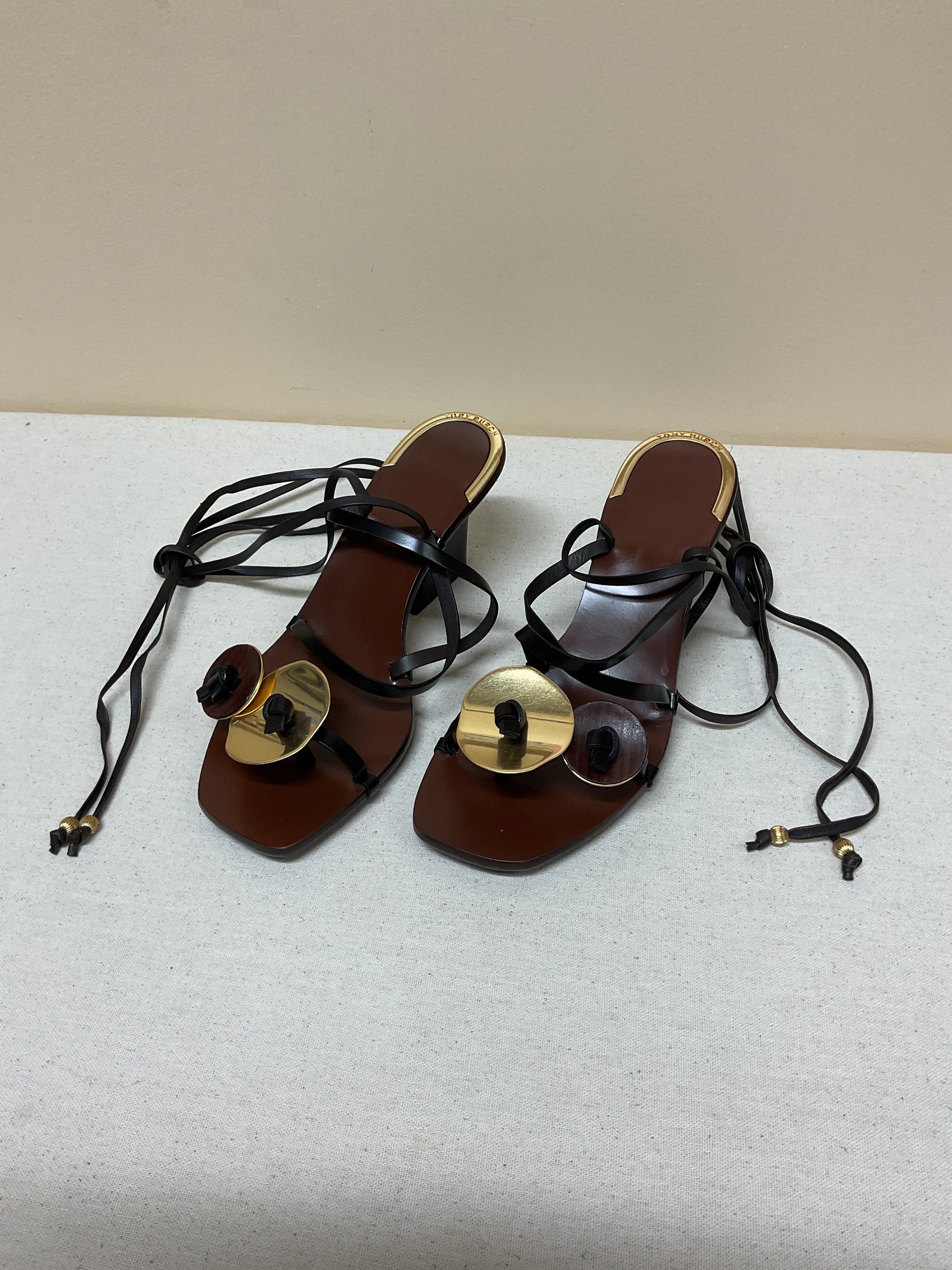 Wide Path Ankle Support Sandals Designer By Tory Burch In Brown & Gold, Size:7