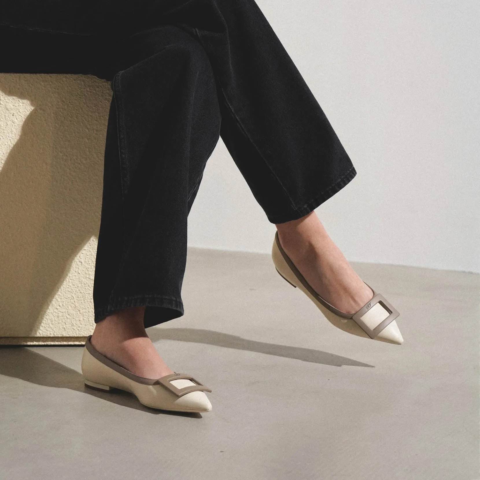 Gommettine white leather ballerinas