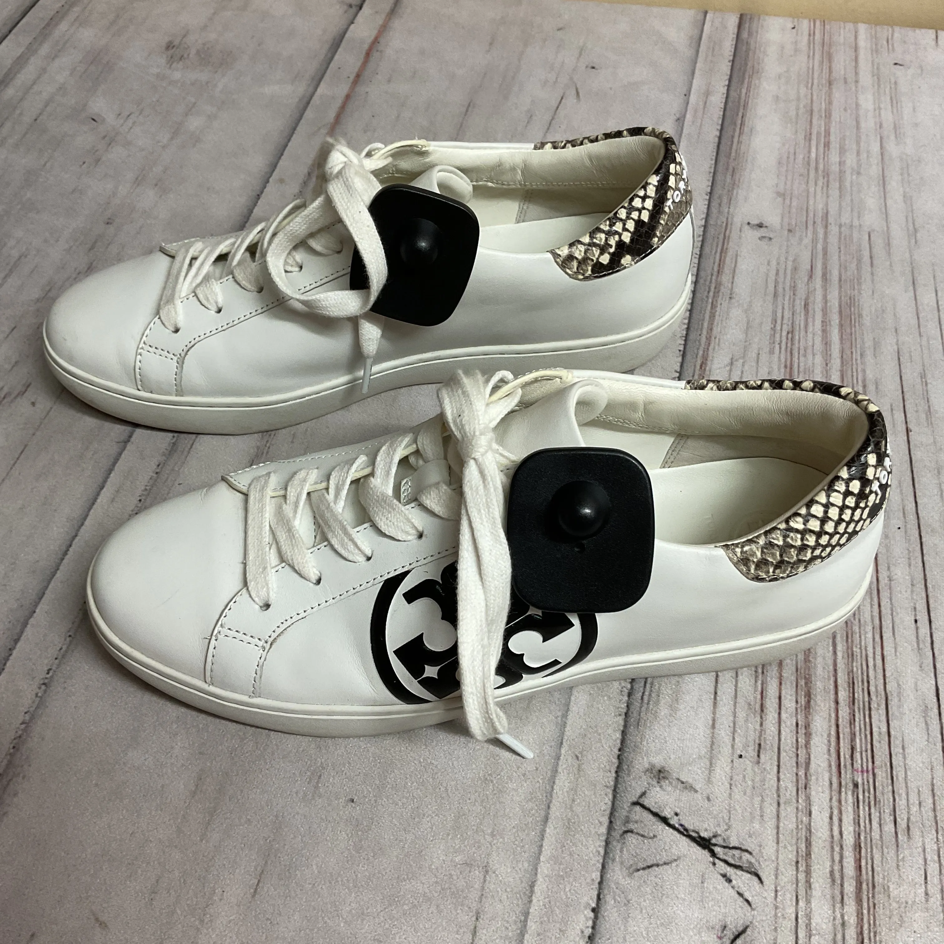 Style Goal Shoes Designer By Tory Burch In Snakeskin Print, Size:8