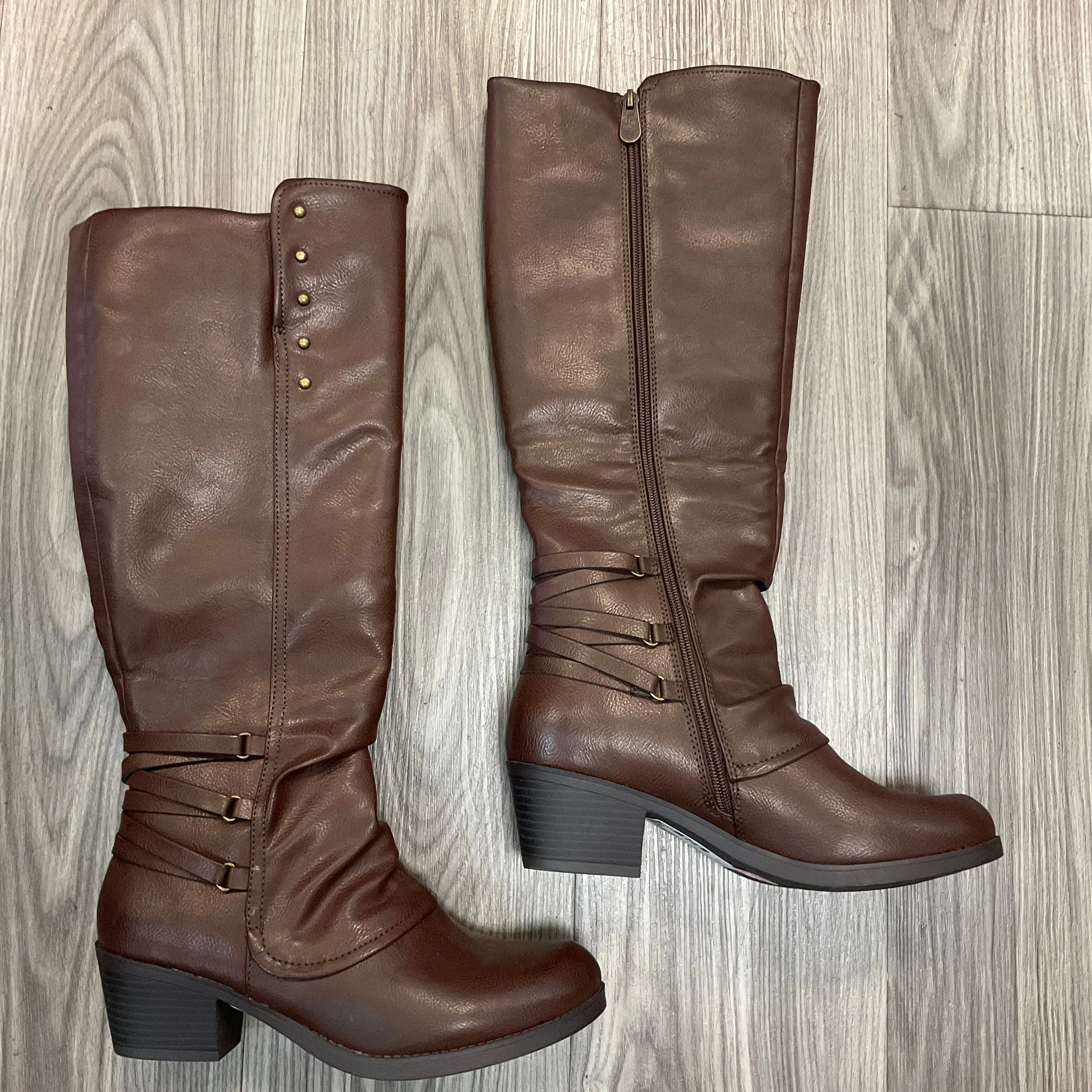 Active Wear Seamless Internal Structure Boots Knee Heels By Clothes Mentor In Brown, Size: 8.5