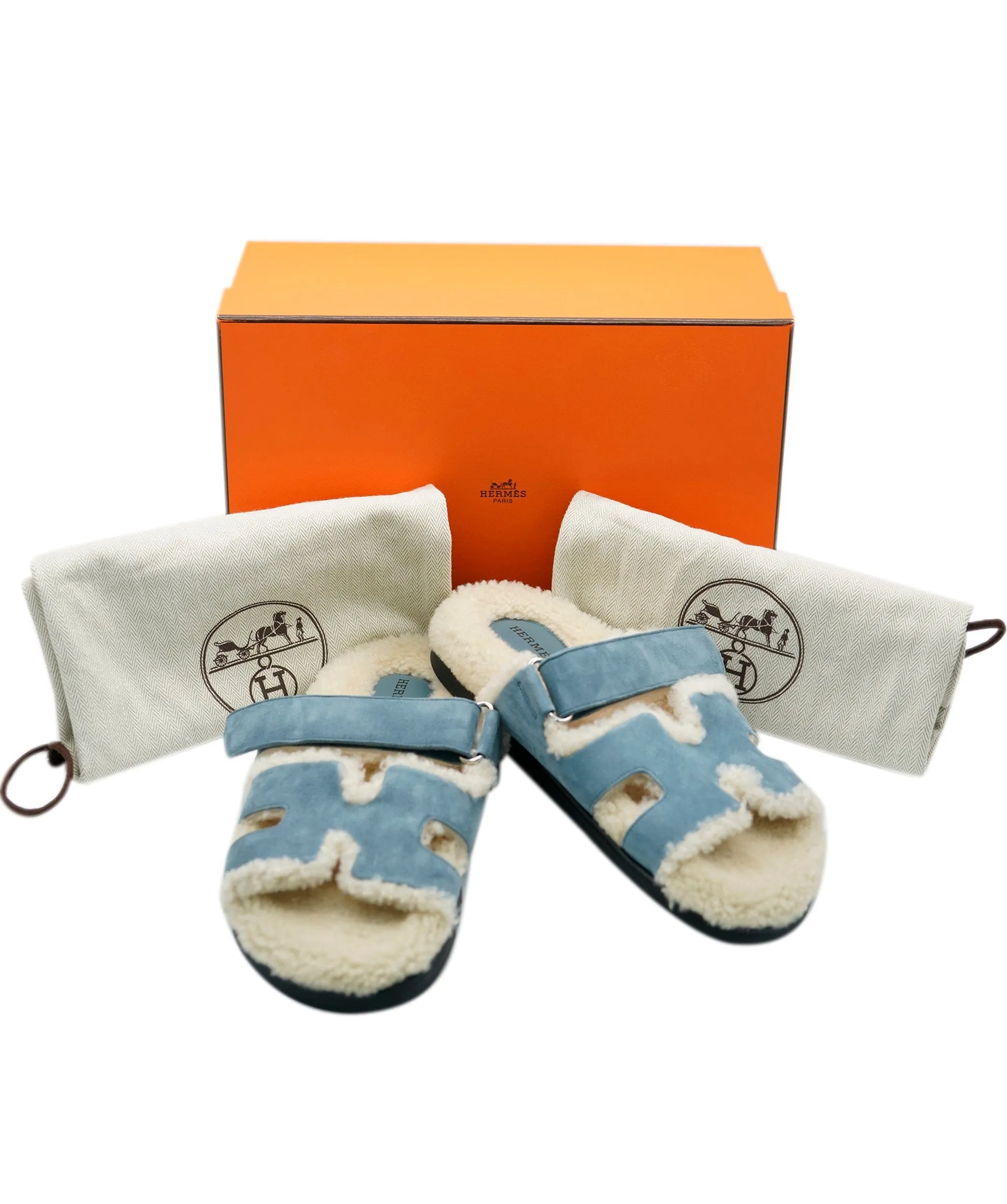 Hermes Chypre UK 38.5 Blue Sheepskin New and in box - AWC2227