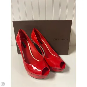 Ventilation holes Gel Soft Shoes Luxury Designer By Louis Vuitton In Red, Size: 8.5