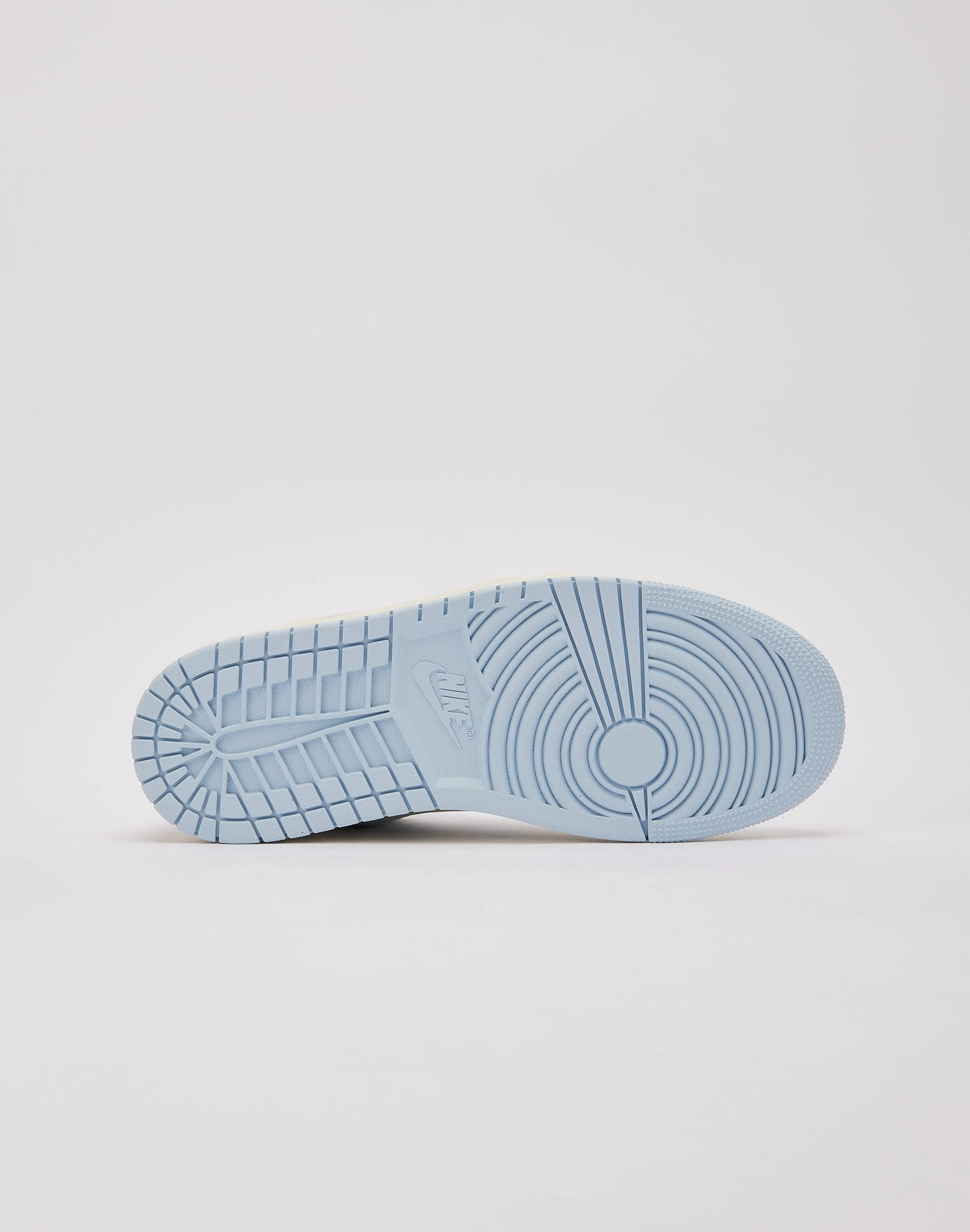 Trail Strong Jordan Air Jordan 1 Low SE