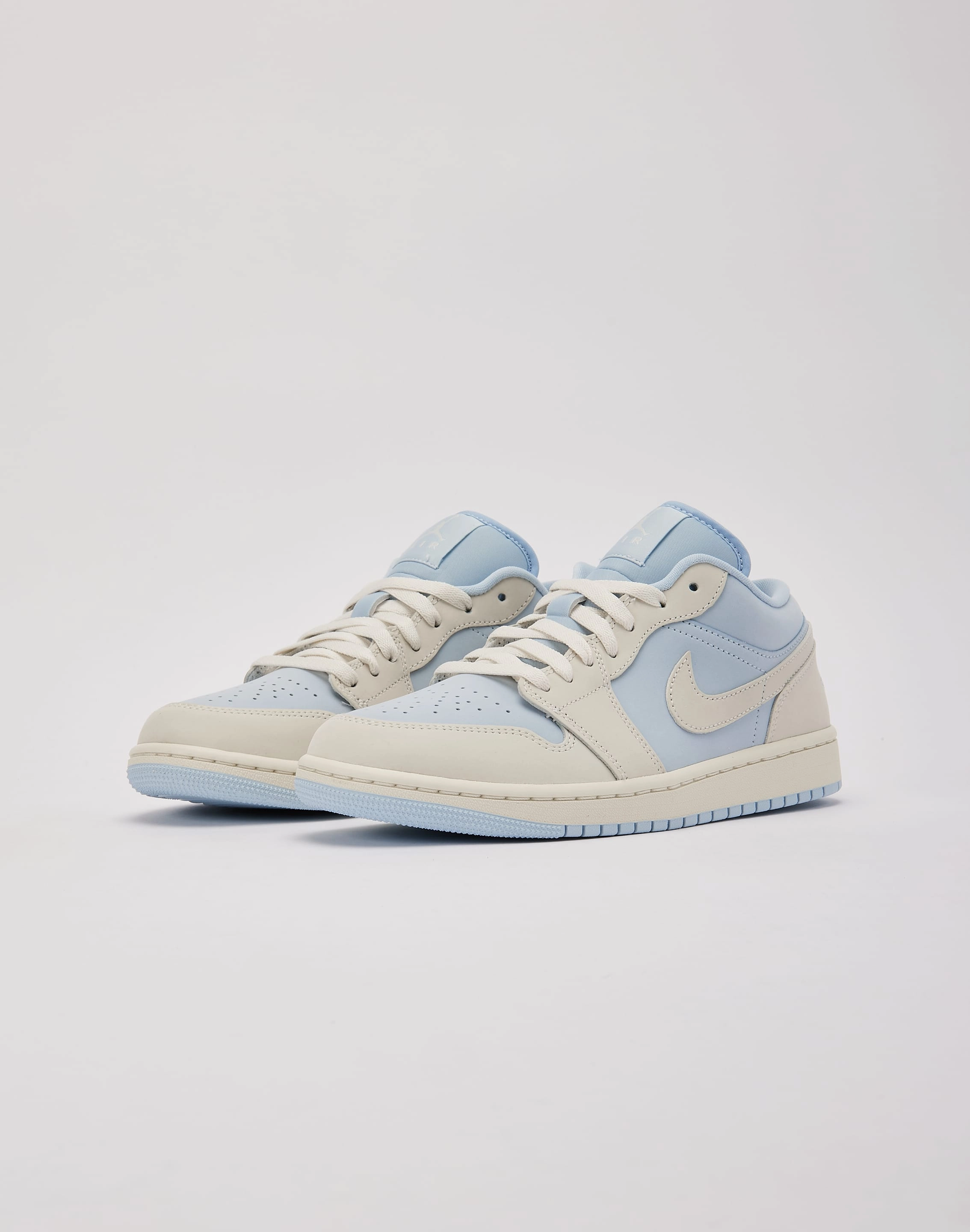 Jordan Air Jordan 1 Low SE Baby Soft Wear Resistant Outsole