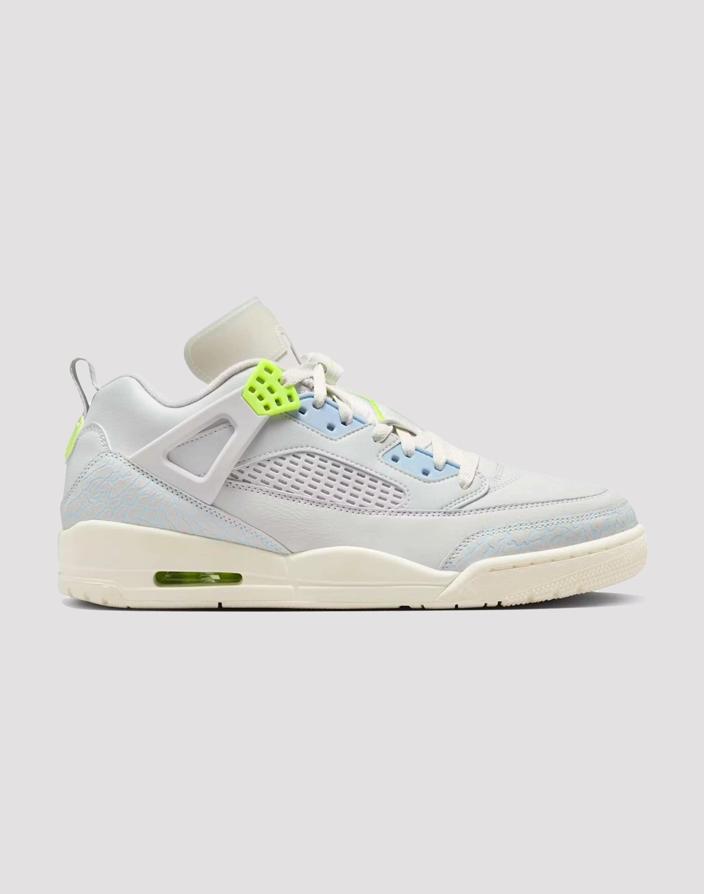 Water Resistant Construction Jordan Spizike Low