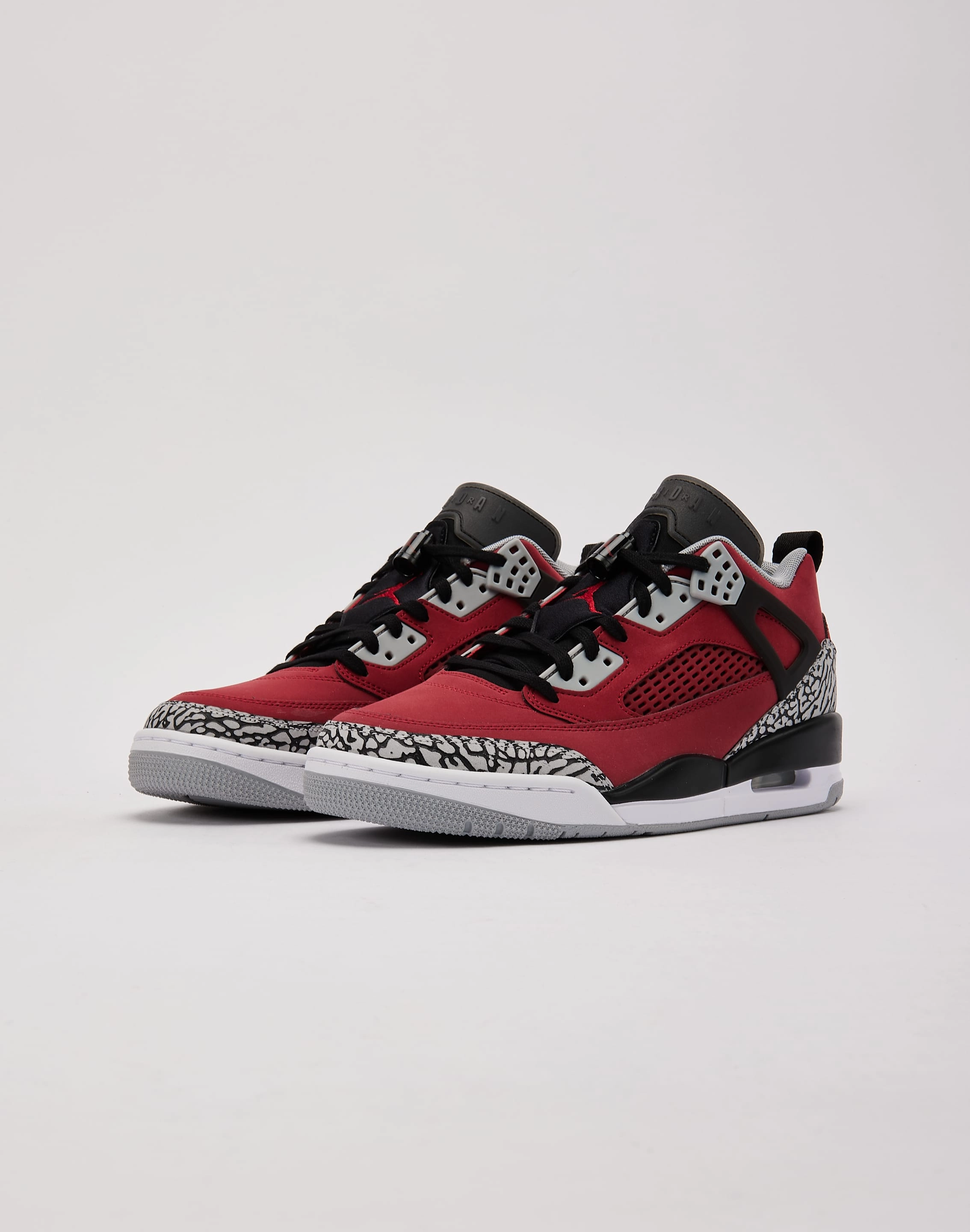 Jordan Spizike Low Rain Step Stretchable