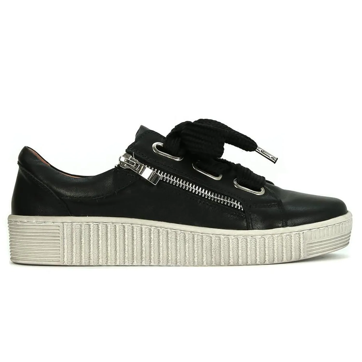 Jovi Leather Sneaker - Black - ES8