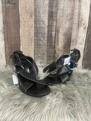 City Bright Shoes Designer By Fendi In Black, Size: 8.5