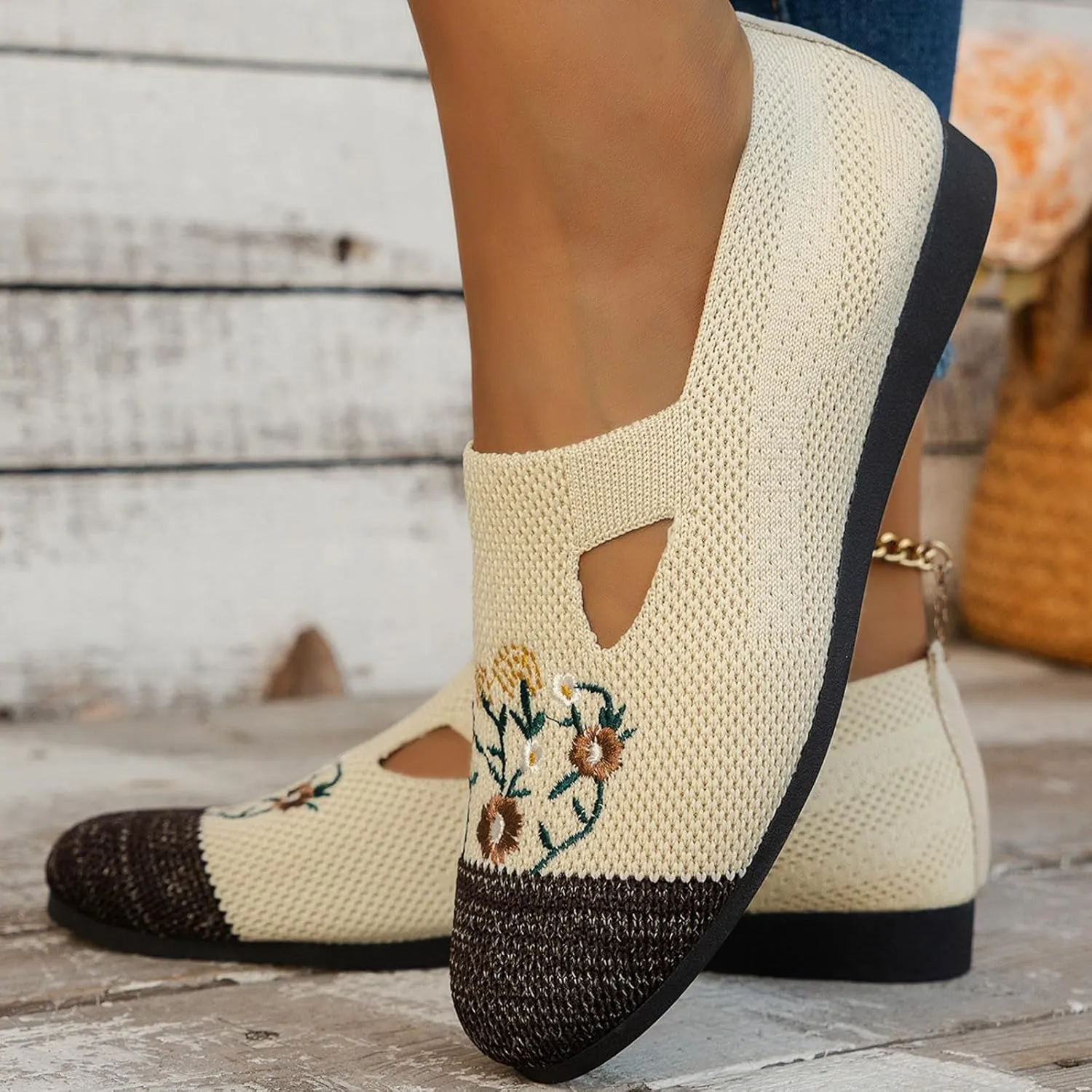 Ladies Fashion Breathable Mesh Knitted Flower Embroidery Flat Bottom Casual Shoes Cycling Casual Shoe