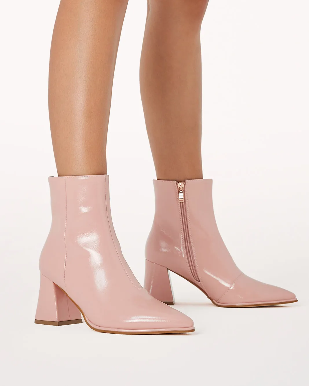 CADEN - FONDANT CRINKLE PATENT Performance Focus