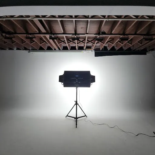 Lightpro P7000B 700w soft professional Bi-color LED flood panel with Barndoors / DMX control/ a Remote controller