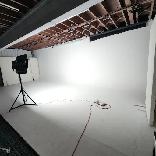 Lightpro P7000B 700w soft professional Bi-color LED flood panel with Barndoors / DMX control/ a Remote controller