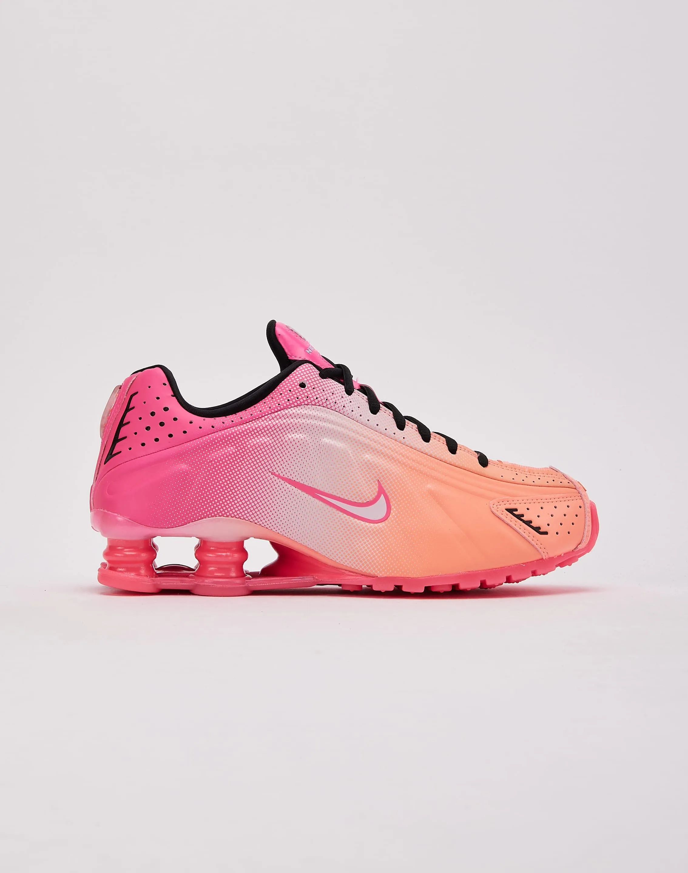 Neutral alignment Nike Shox R4 AB