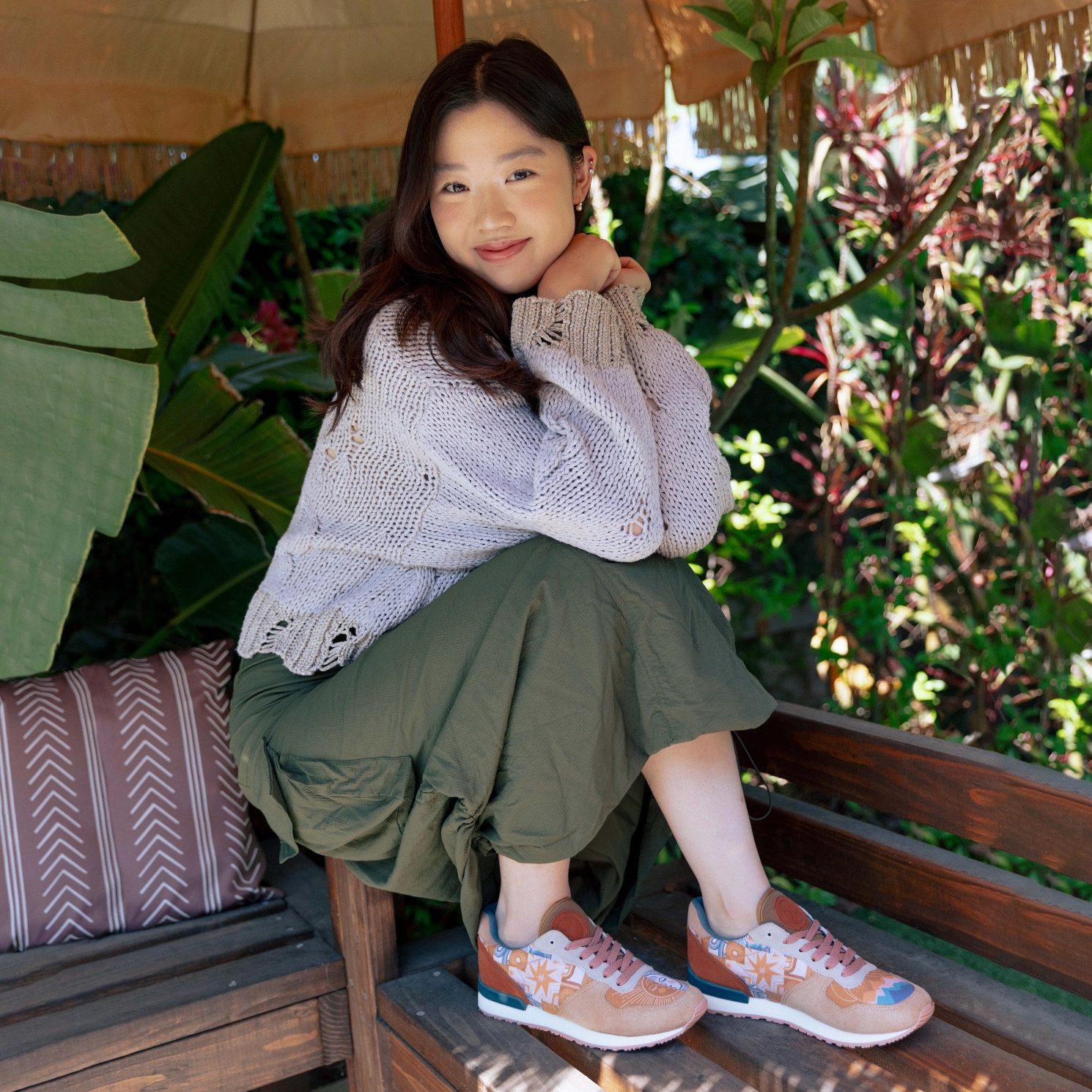 Lucia Jogger Comfortable ankle Adjustable Lace System