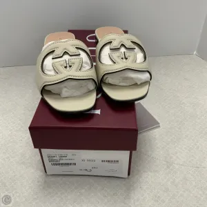 Quiet Step Shoes Luxury Designer By Gucci In Cream, Size: 8.5