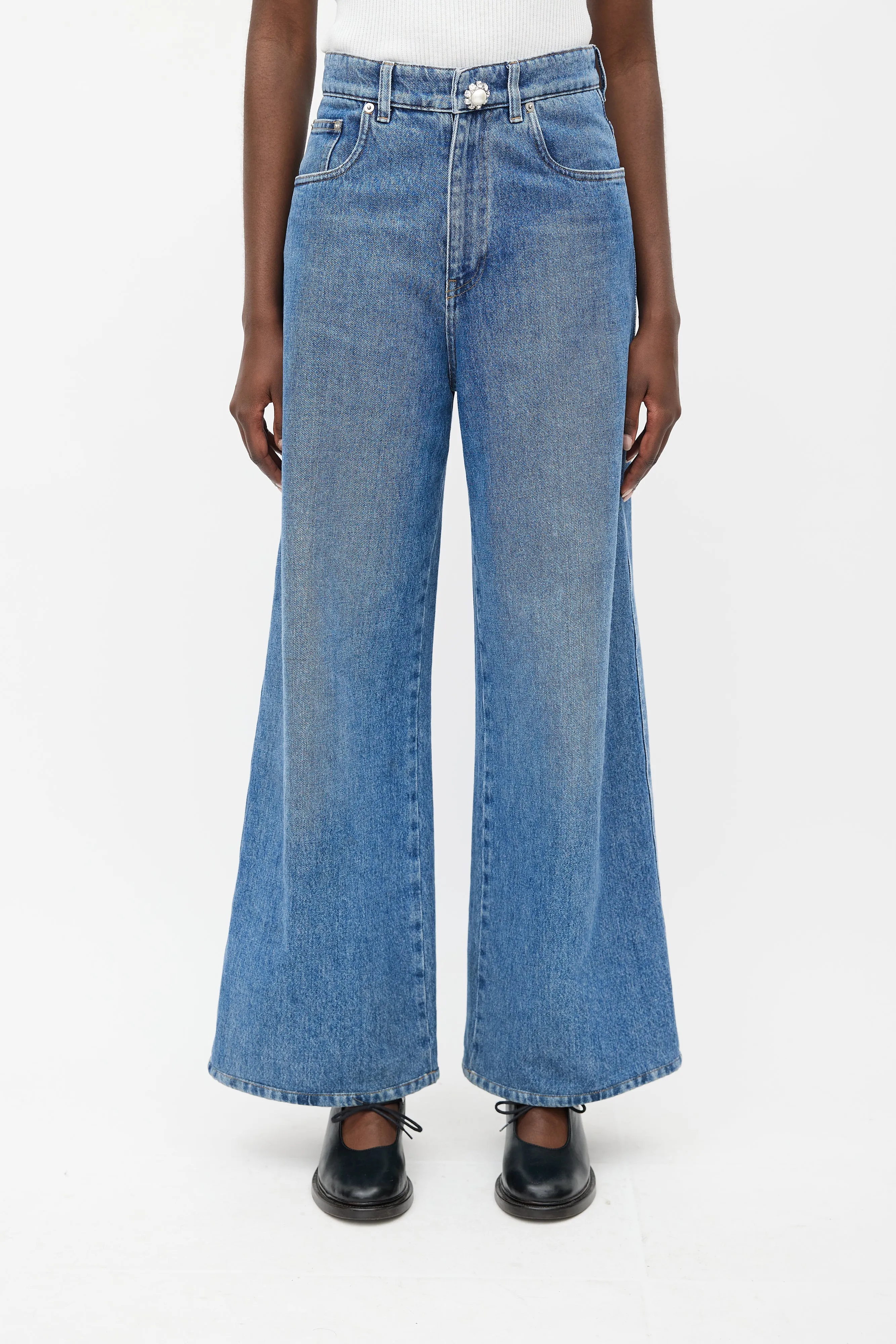 Medium Wash Wide Leg Jean