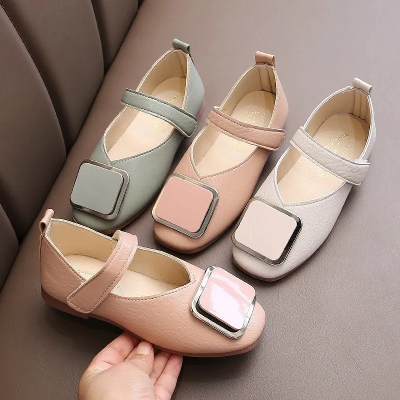 Minimalist girls Shoes in soft colors