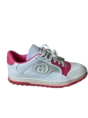 Ultra Light Cushioning Cross Road Shoes Luxury Designer By Gucci In Pink & White, Size: 9