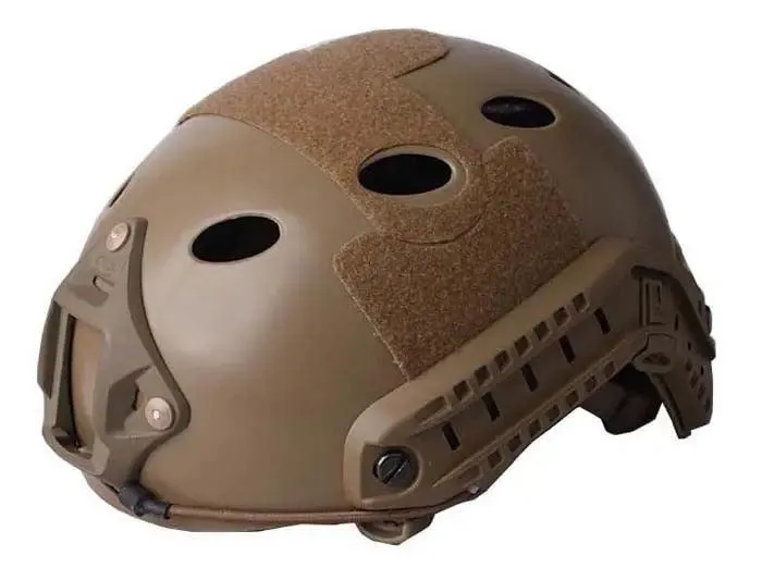 Multi Function Iron Mesh Tactical Mask with Fast Helmet and Tactical Goggles .