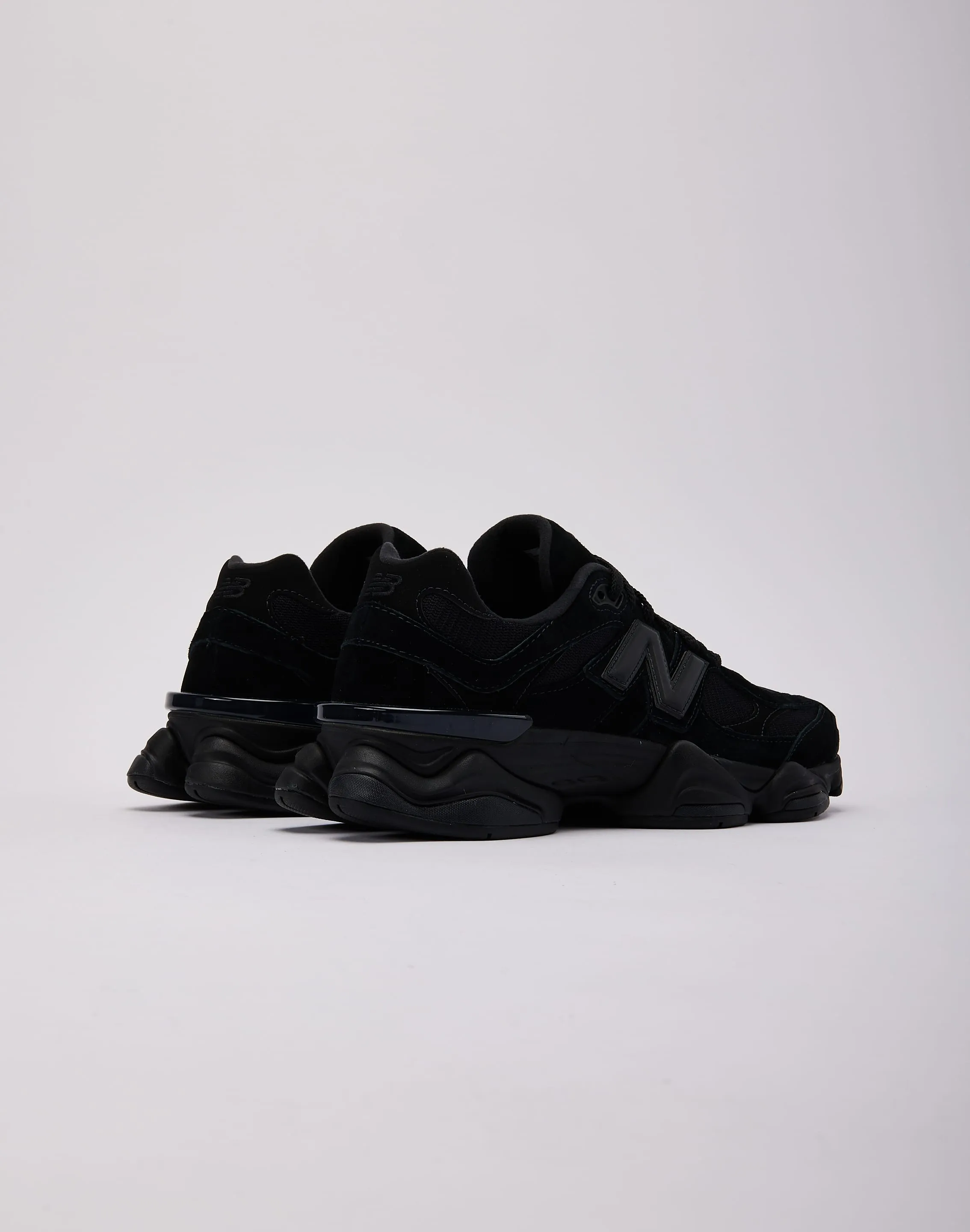 fitness running shoes canvas running gear New Balance 9060 Speed - Focused