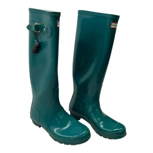 Eco Friendly Backpacking Trip Boots Designer By Hunter In Green, Size: 7