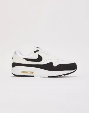 Nike Air Max 1 magnetic closure shoes