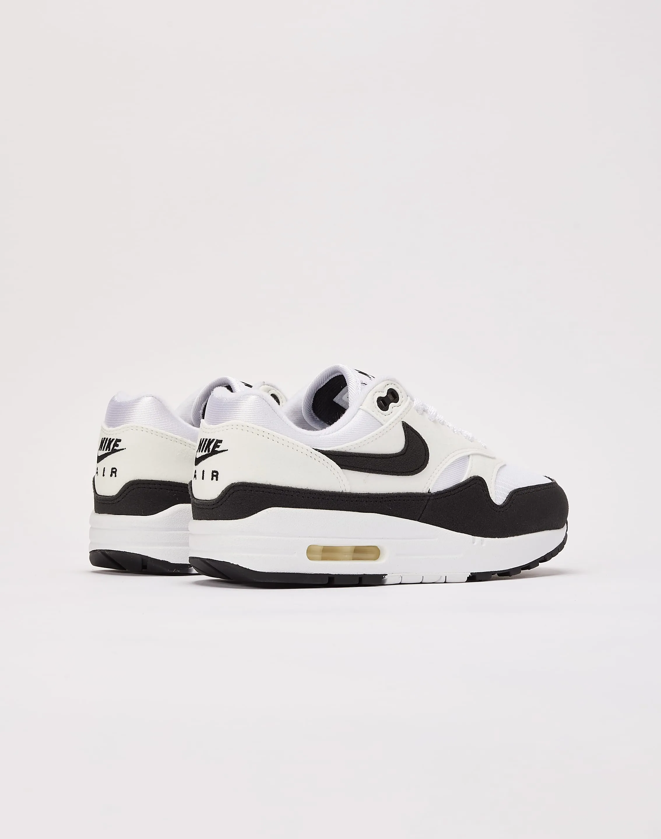 social - event running gear Nike Air Max 1