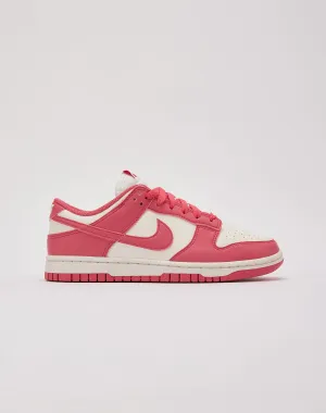 Pond Walk Trend Glow Nike Dunk Low