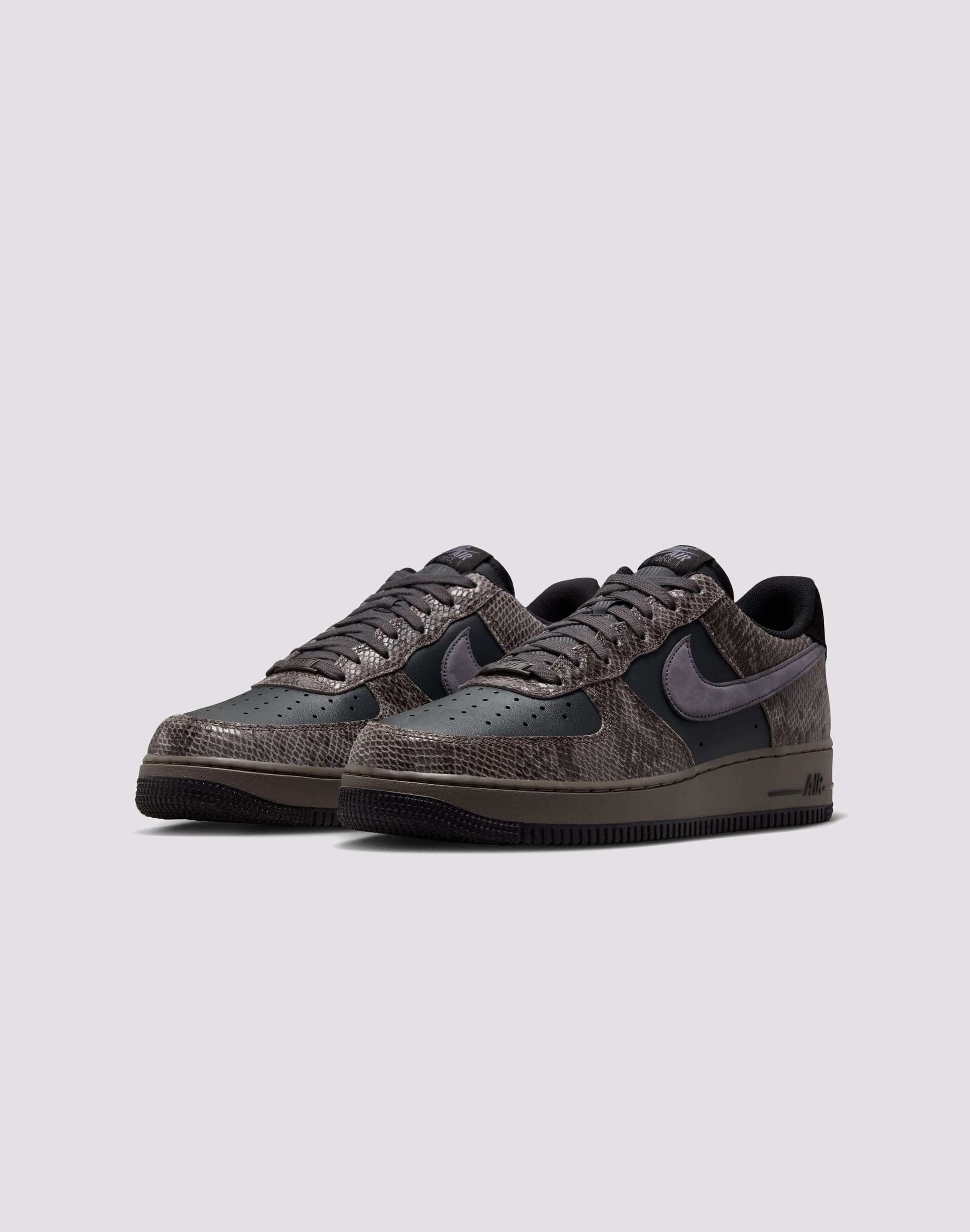 Nike Air Force 1 '07 LV8 Rapid pace