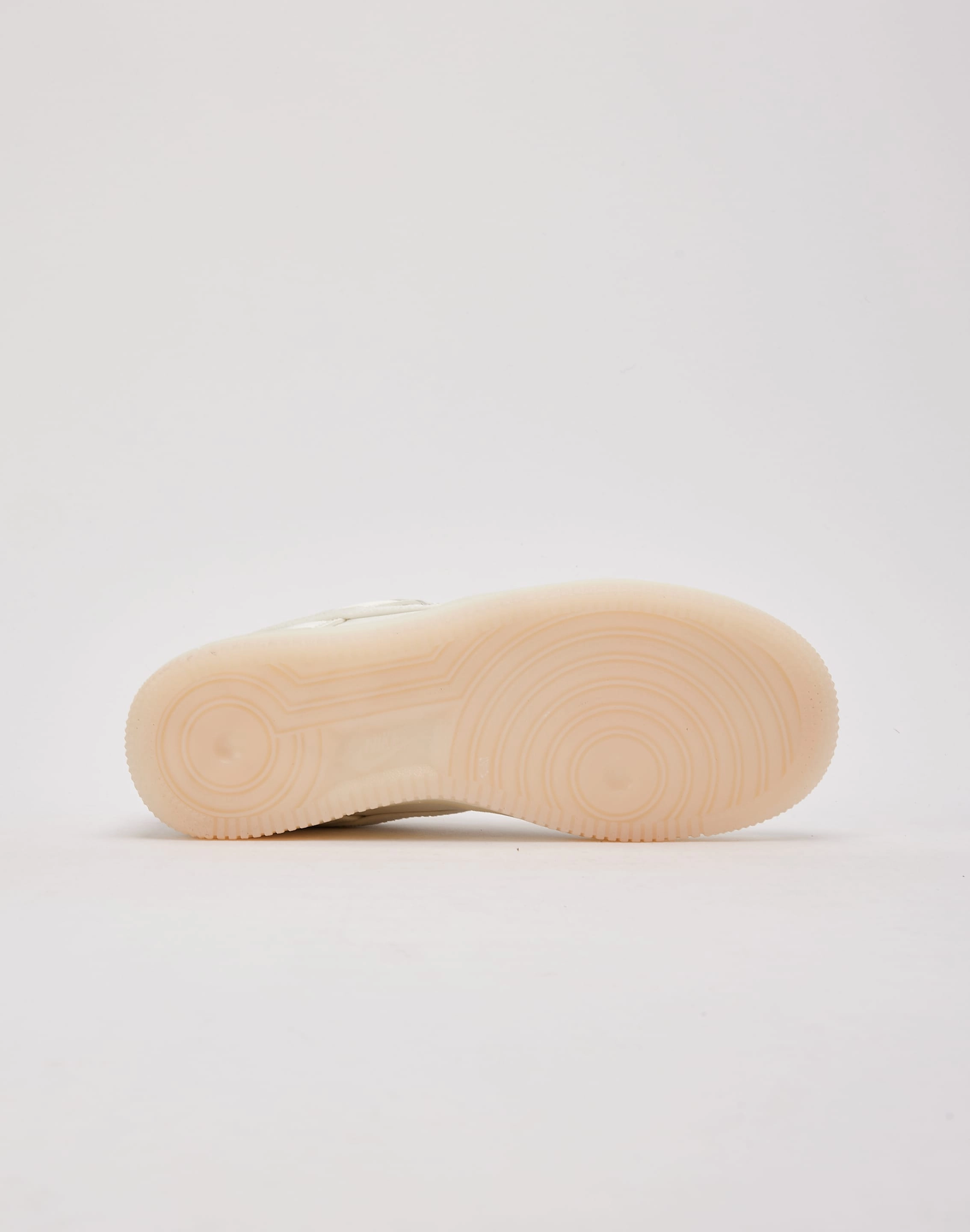 Flexible Fit Frequent Travelers Nike Air Force 1 Low '07 LV8