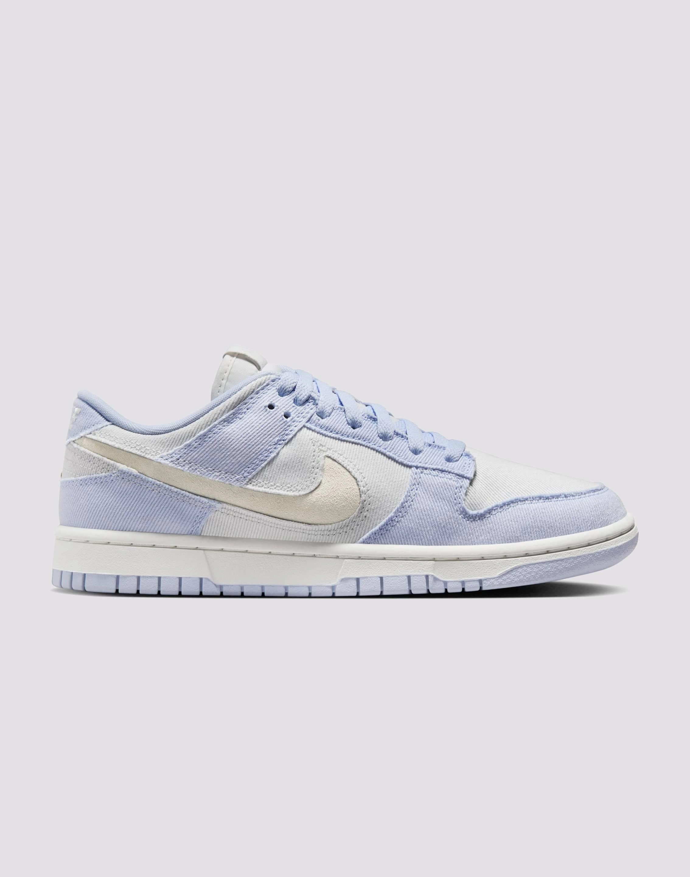 Nike Dunk Low &nbsp;"Ghost/Summit White/Platinum Tint"? Ultra Light Hiking Trails Ultra Light Cushioning