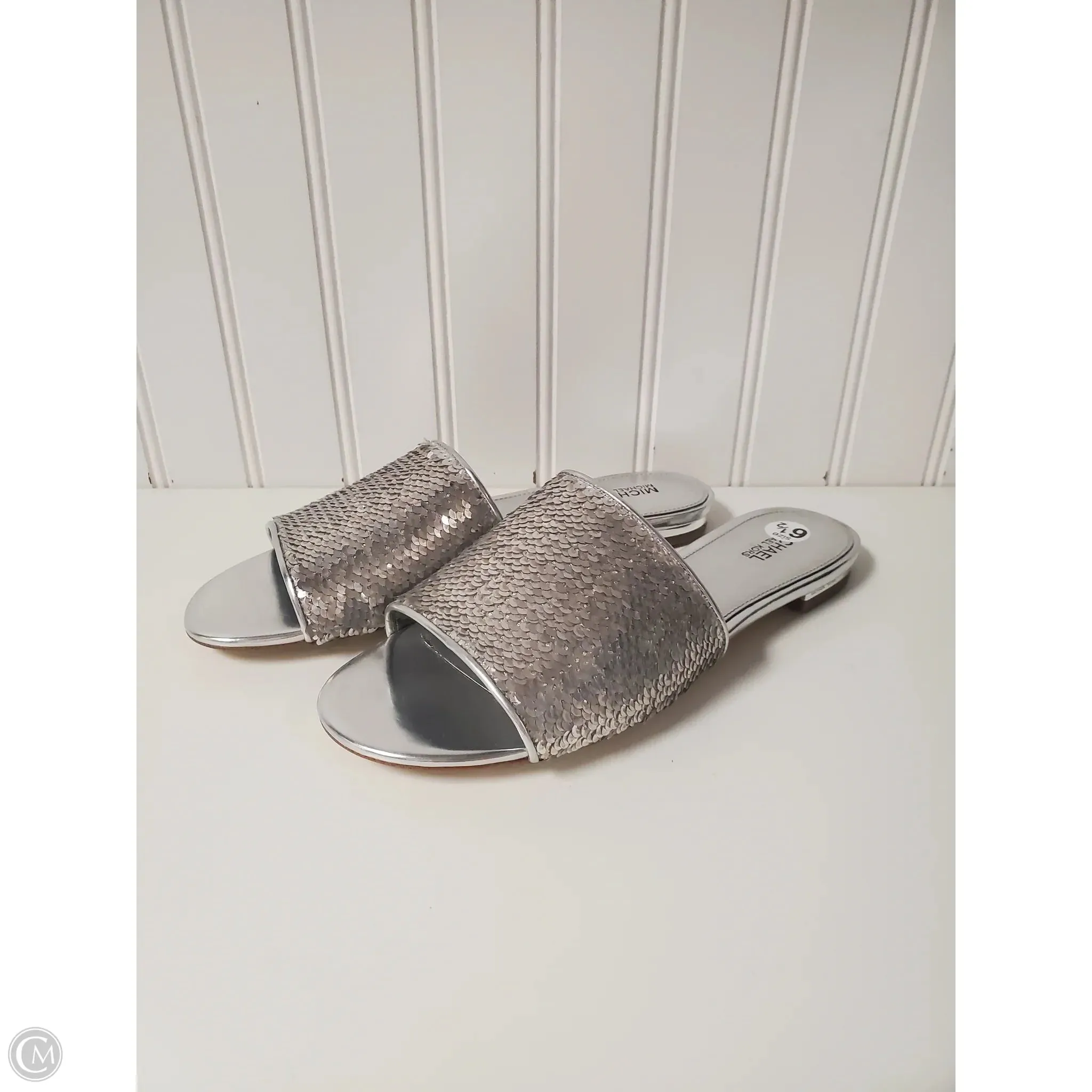 Shoes Designer By Michael Kors In Silver, Size: 6.5 Winter Warm Rolling Motion Design