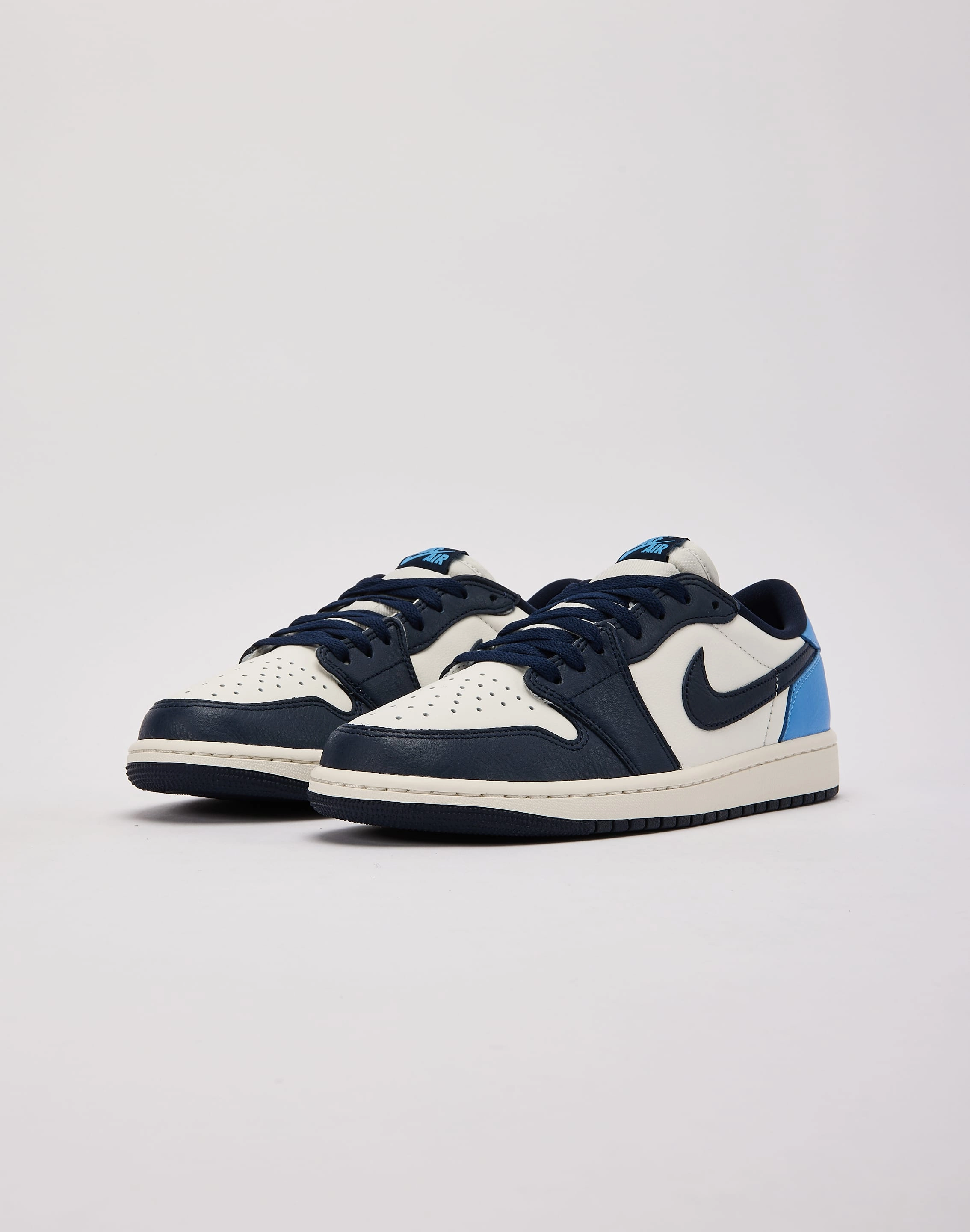 Jordan Air Jordan 1 Retro Low OG 'Obsidian' Wet Grip Luggage Fit