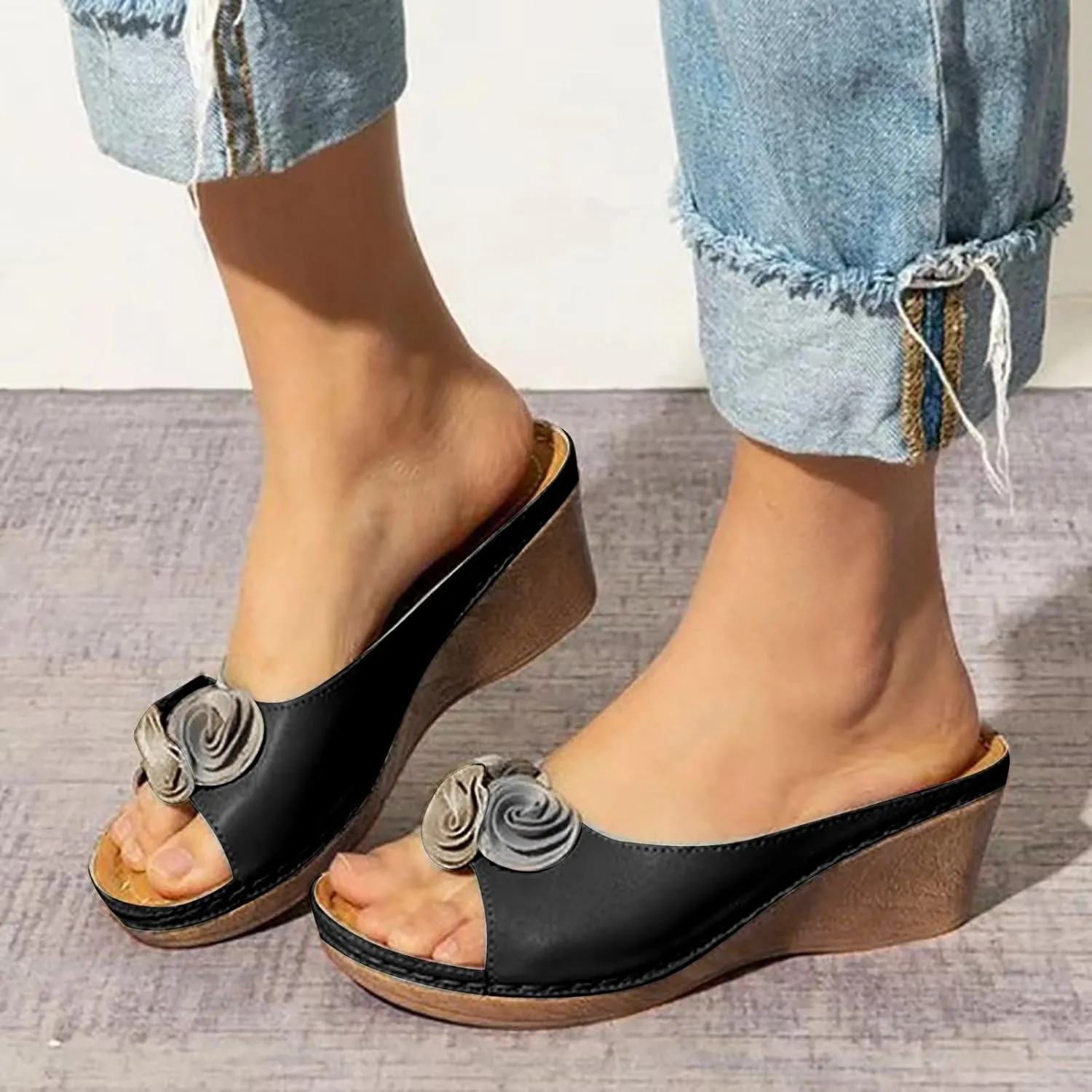 Platform Sandals Women Adjustable T Strap Comfortable with Block Heel and Open Toe for Retro Inspired Summer Fashion Orthopedic Sandal Beach Dressy Flip Flops for Wide Toe 2025 Spring