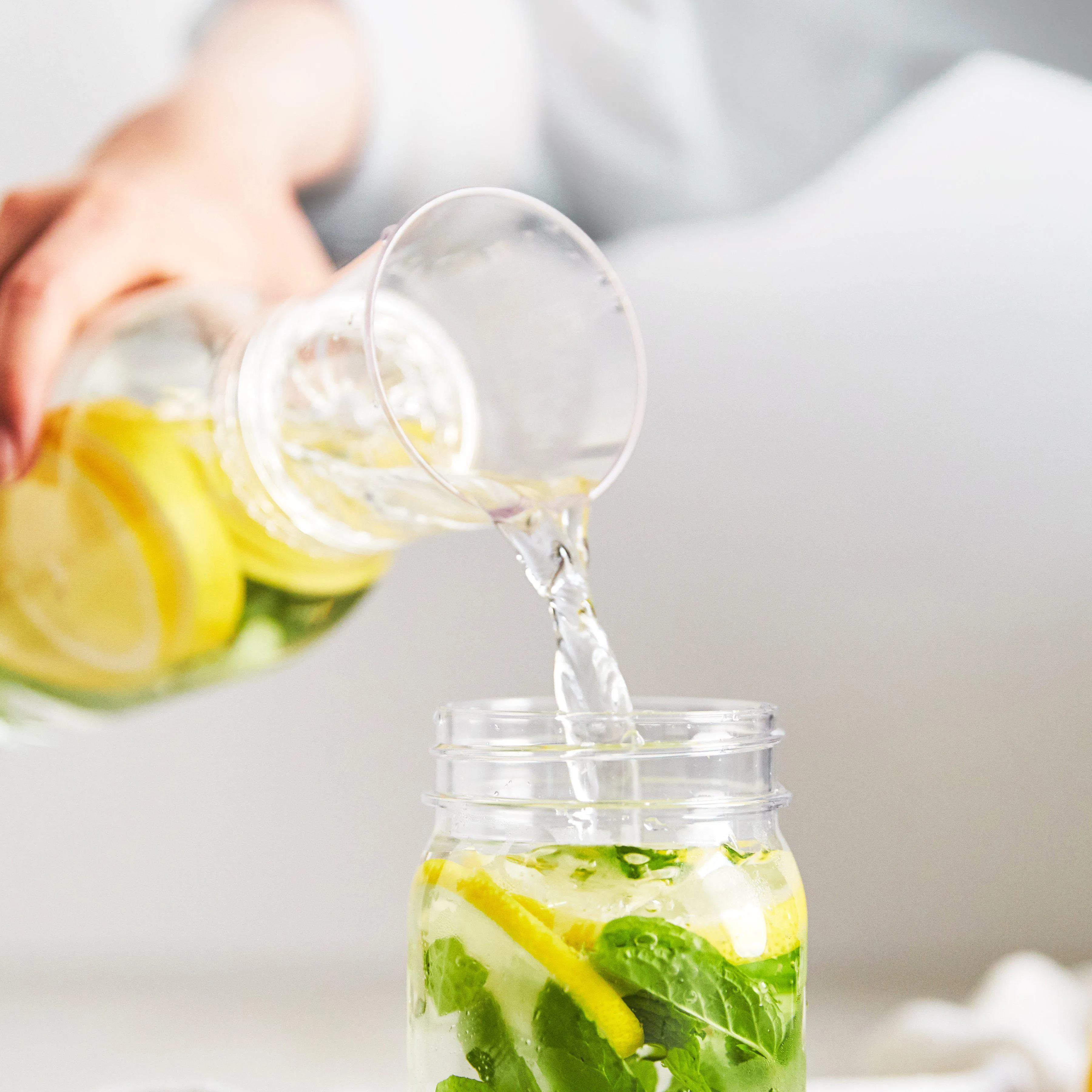 POP 28oz Decanter