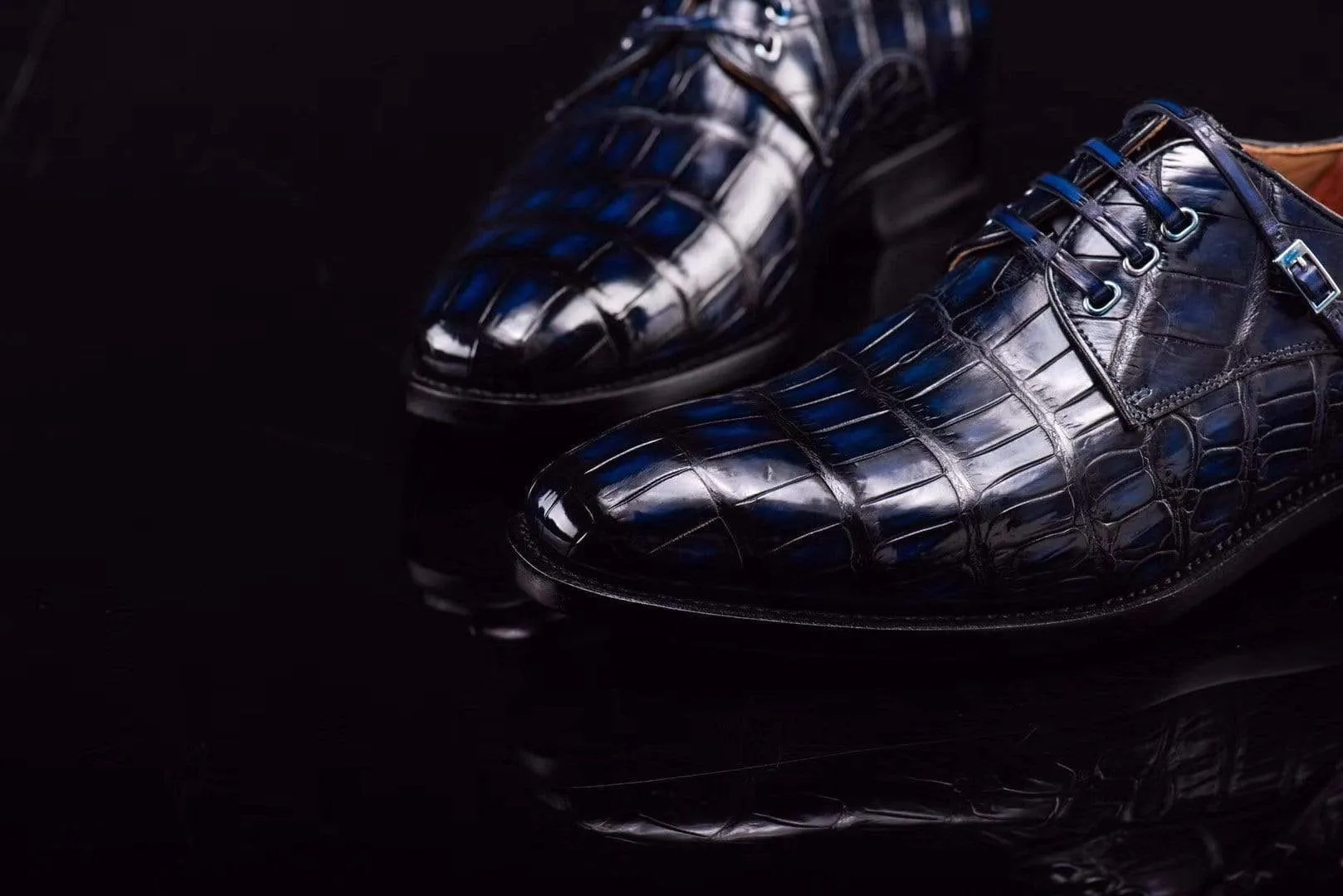 Preorder Lace-Up Shoes In Dark Blue Crocodile Skin Leather