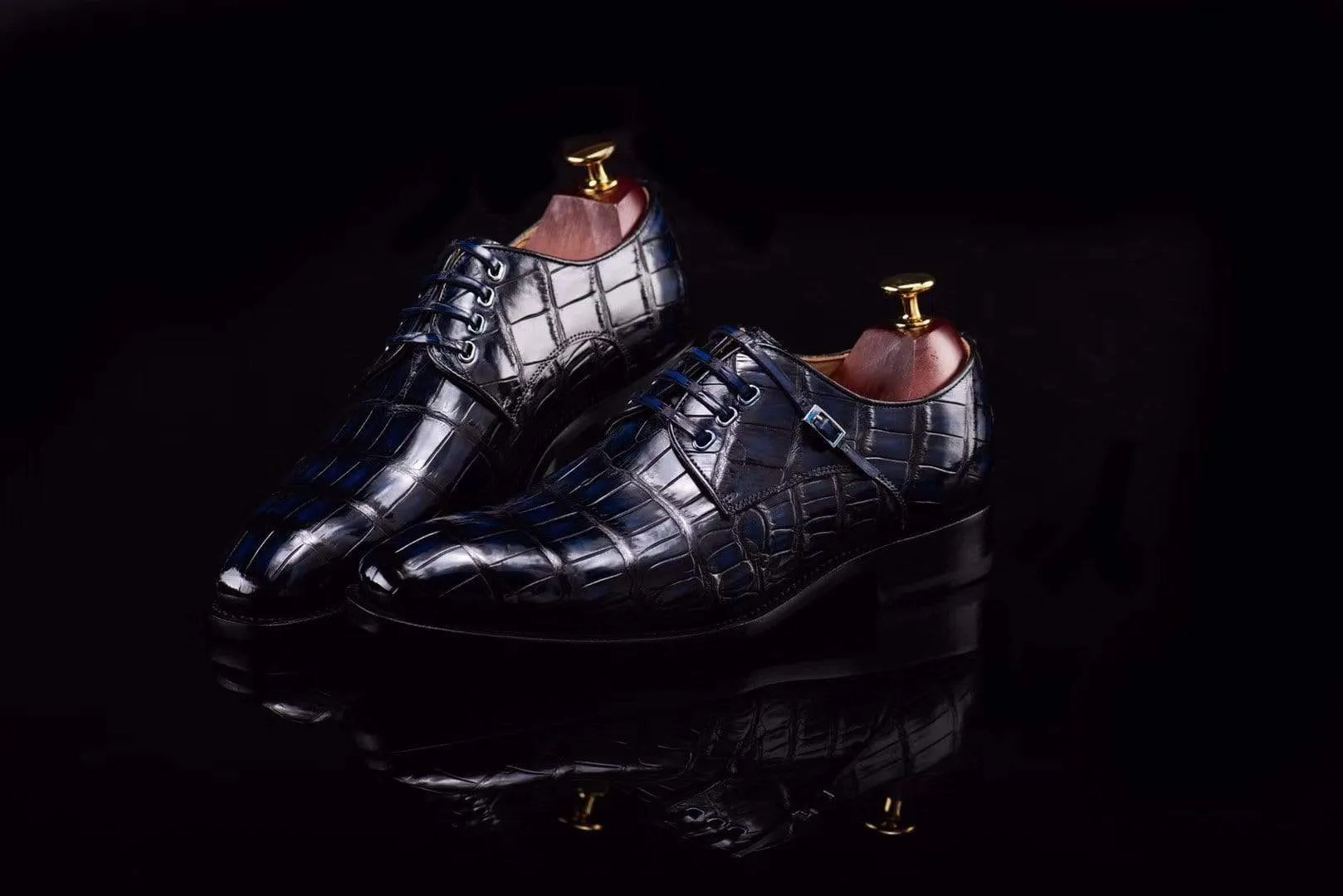 Preorder Lace-Up Shoes In Dark Blue Crocodile Skin Leather