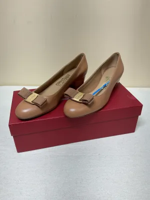 Quality Morning Walk Shoes Designer By Ferragamo In Tan, Size:6.5