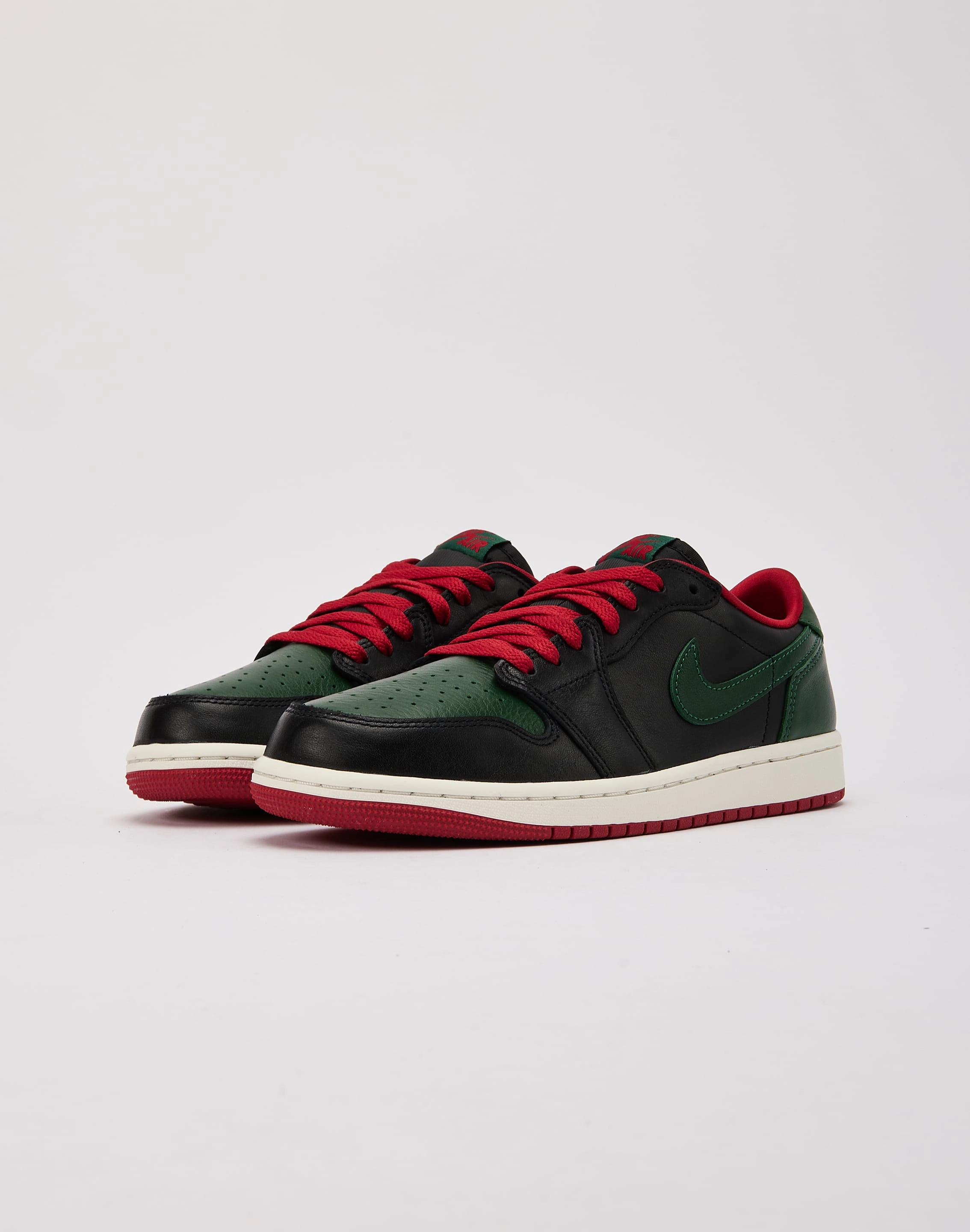 Breathable Leather Jordan Air Jordan 1 Retro Low OG 'Black and Gorge Green'