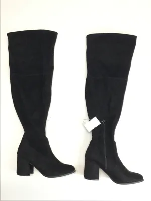 Contoured Footbed Torsional Stability Boots Knee Flats By Unisa  Size: 6.5