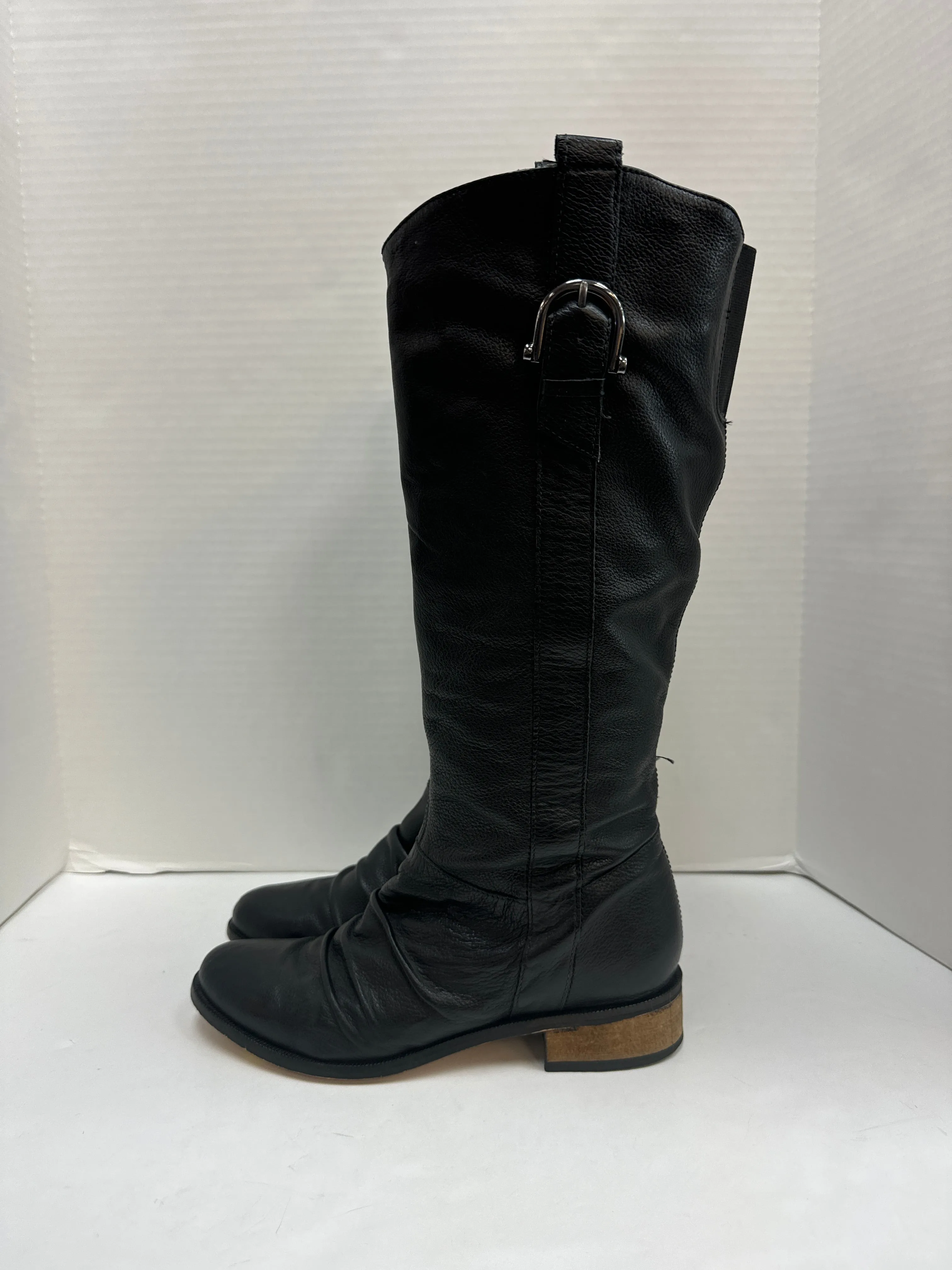 Urban Explorer Boots Knee Flats By Clothes Mentor In Black, Size: 6